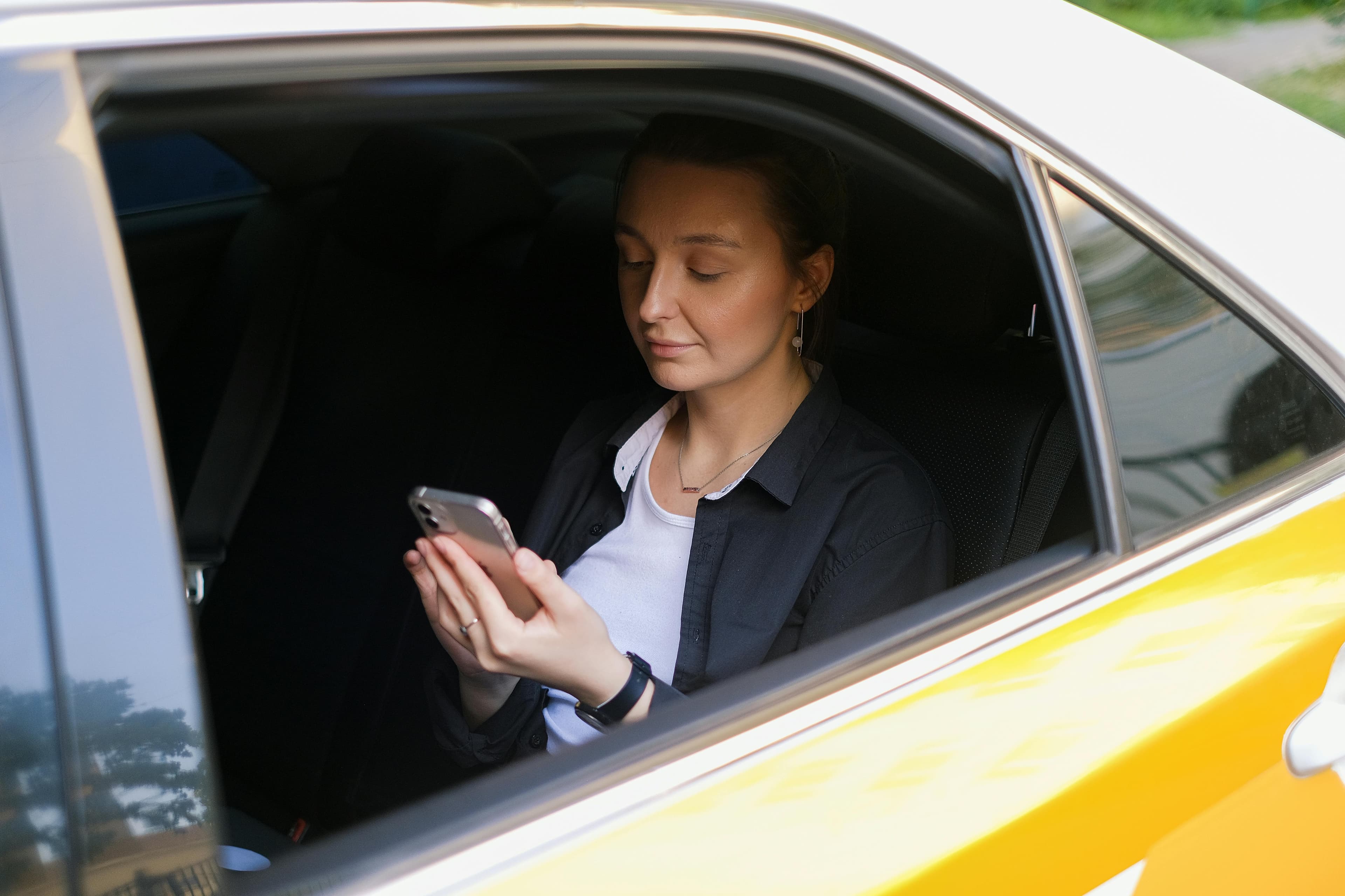 Premium corporate chauffeur in Srinagar